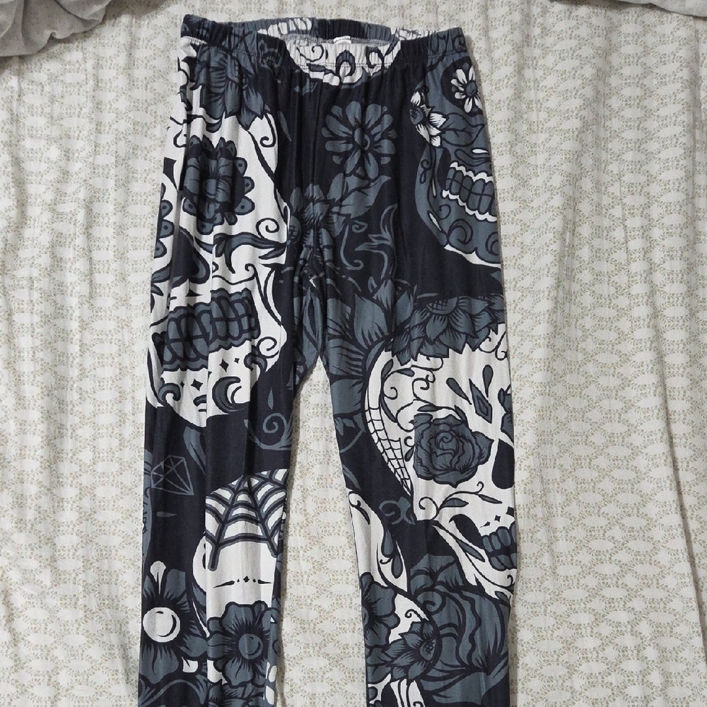 Kids Skull Print Pants - Black and White
